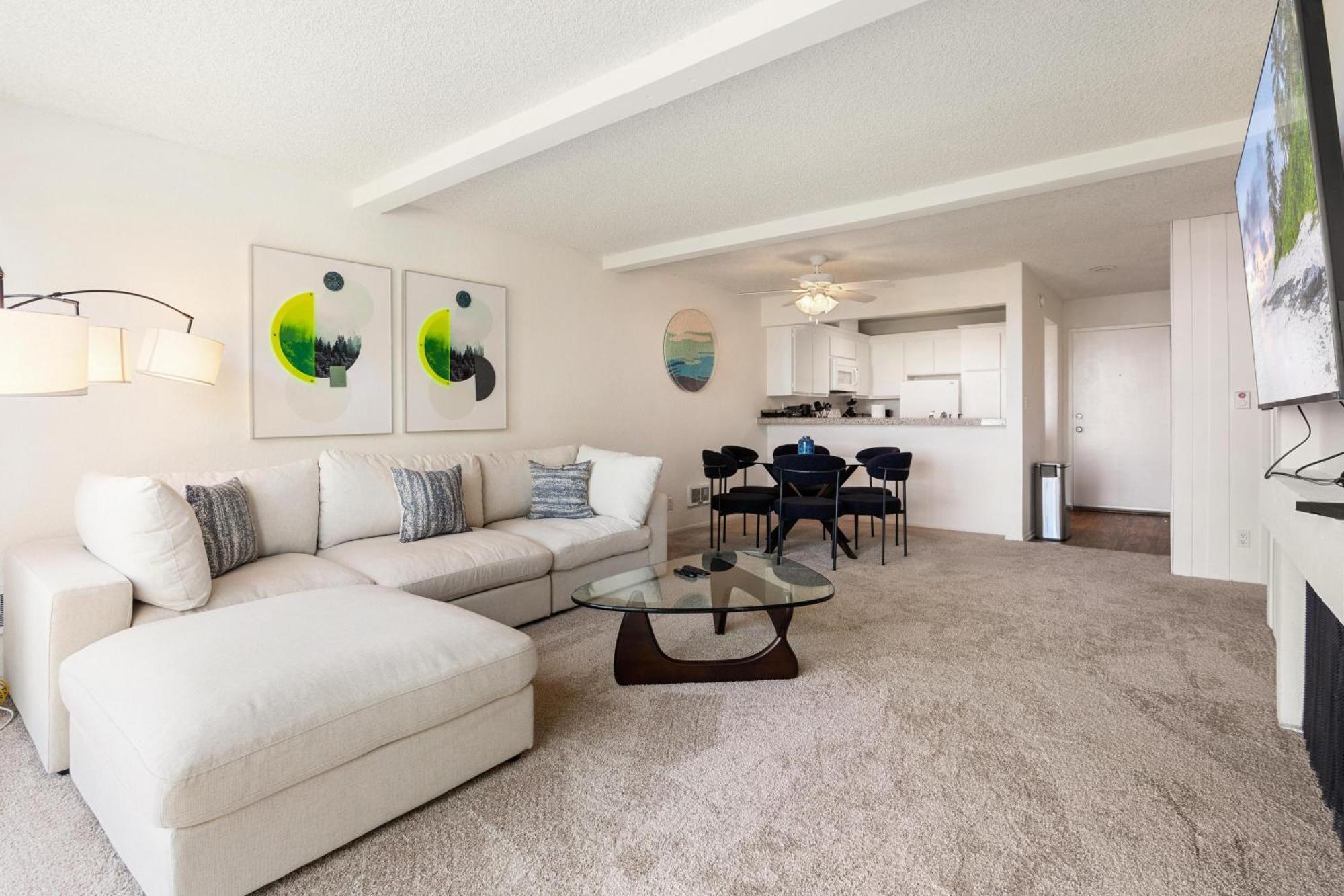 Apartamento Onyx Oasis - Bold Marina 2br Gem Indoor Fireplace Water View