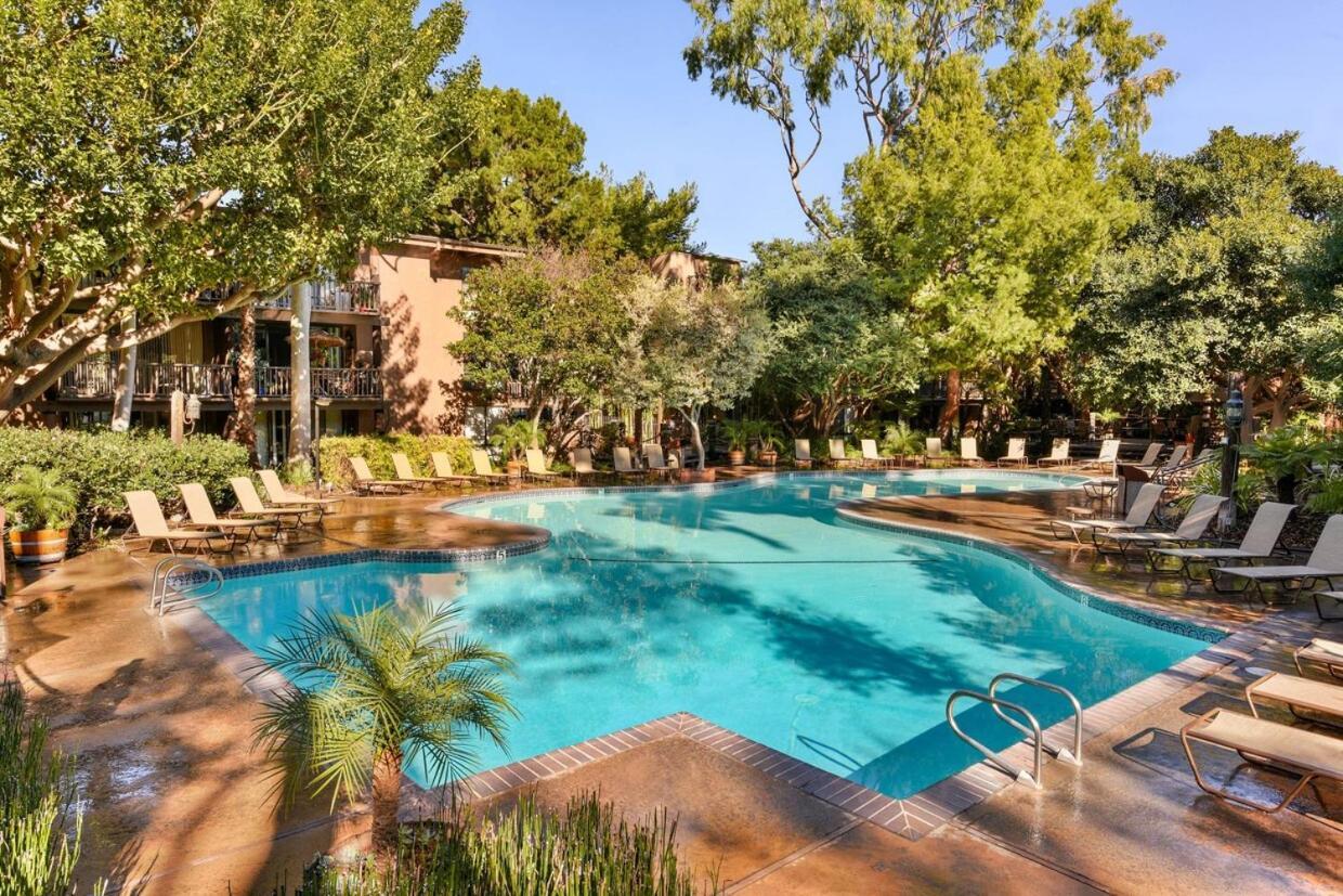 Onyx Oasis - Bold Marina 2br Gem Indoor Fireplace Water View